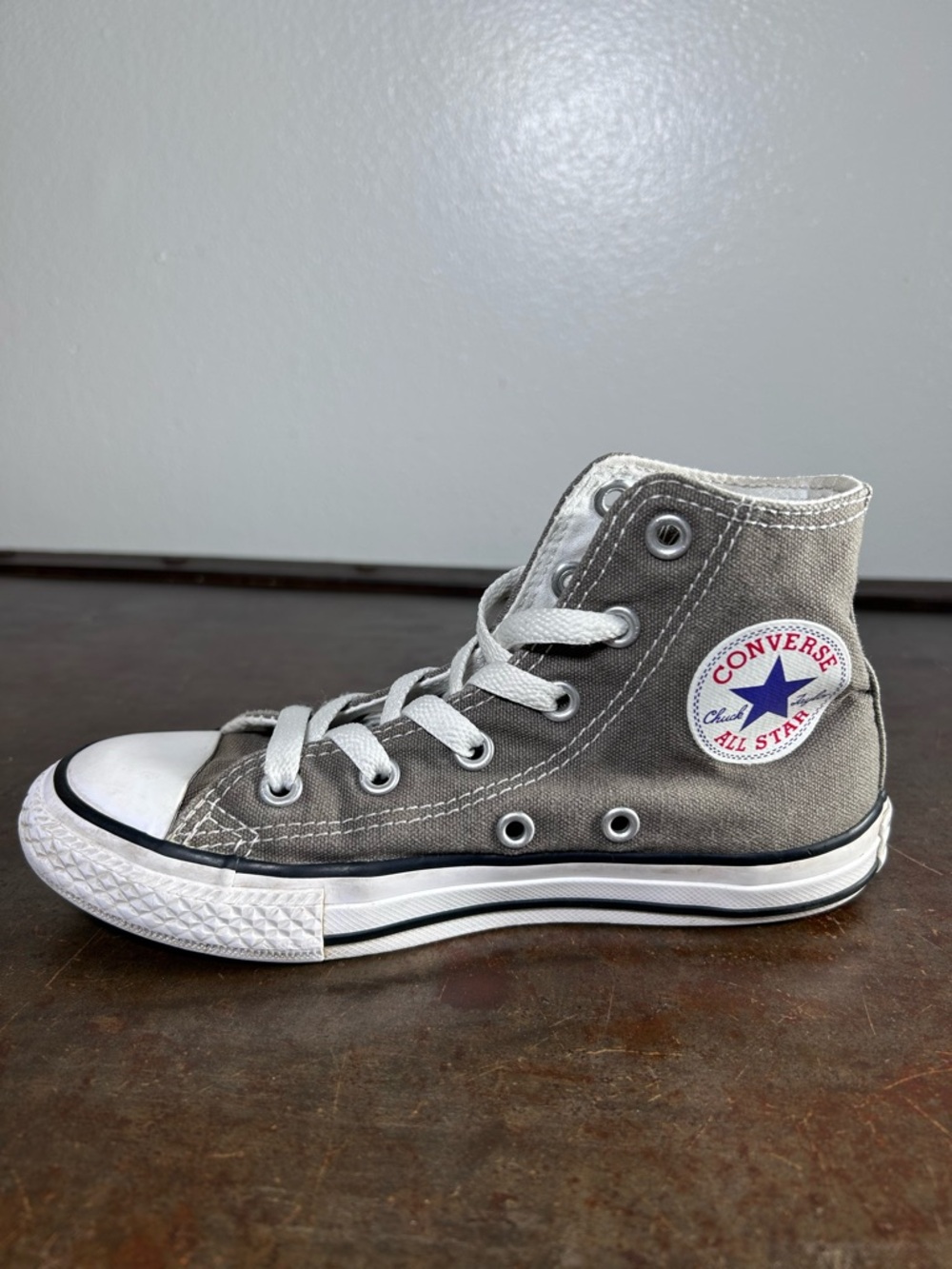 Converse Chuck Taylor All Star High Top Sneakers - Gray Youth Size 13 - Picture 3 of 16